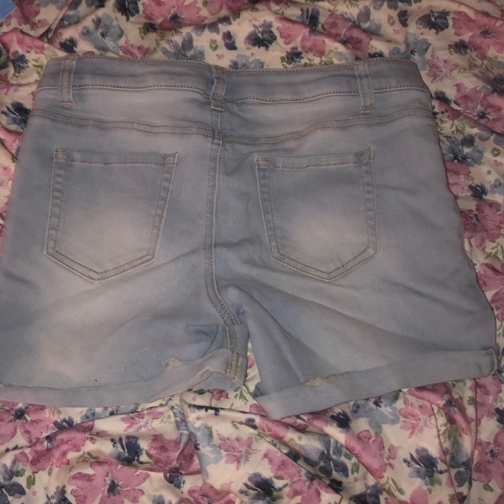 Shorts - Picture 2 of 2